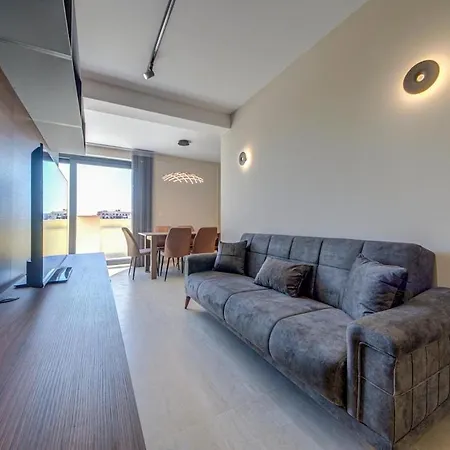 2br Apt, 2 Ensuite Baths, Sea Views, 3 Min To * 斯利马