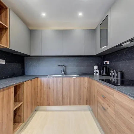 公寓 2br Apt, 2 Ensuite Baths, Sea Views, 3 Min To
