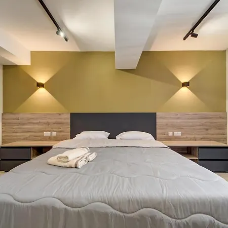 2br Apt, 2 Ensuite Baths, Sea Views, 3 Min To * 斯利马