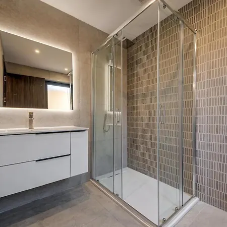 2br Apt, 2 Ensuite Baths, Sea Views, 3 Min To * 斯利马