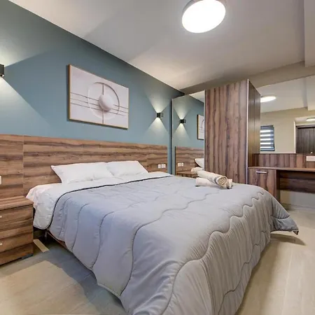 公寓 2br Apt, 2 Ensuite Baths, Sea Views, 3 Min To *