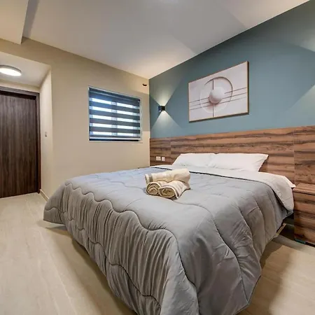 2br Apt, 2 Ensuite Baths, Sea Views, 3 Min To 公寓 *
