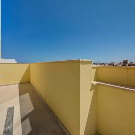 2br Apt, 2 Ensuite Baths, Sea Views, 3 Min To 公寓