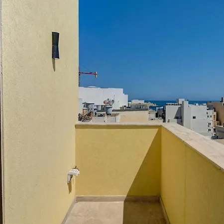 公寓 2br Apt, 2 Ensuite Baths, Sea Views, 3 Min To *