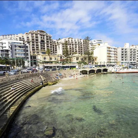 公寓 2br Apt, 2 Ensuite Baths, Sea Views, 3 Min To